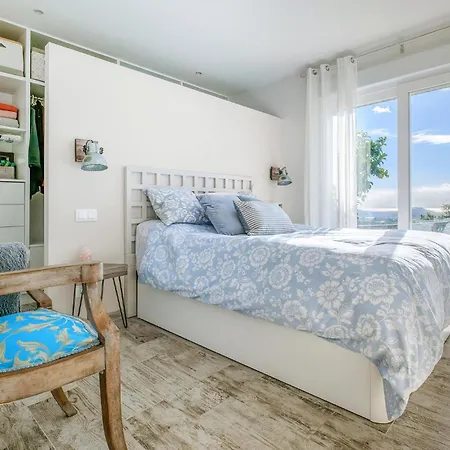 Stunning In With Wifi Holiday home
