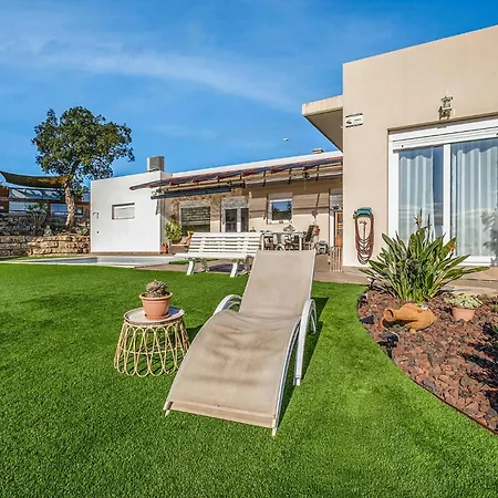 Holiday home Stunning In With Wifi