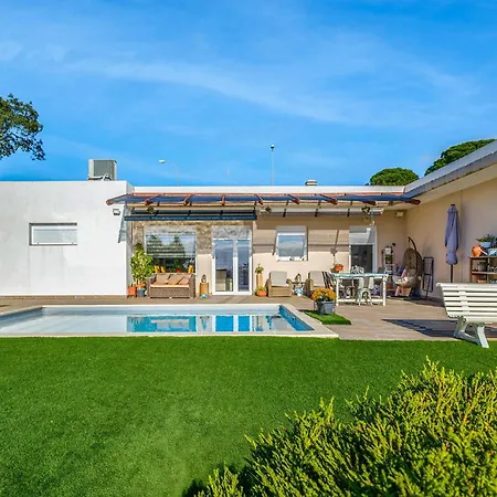 Stunning In With Wifi Holiday home